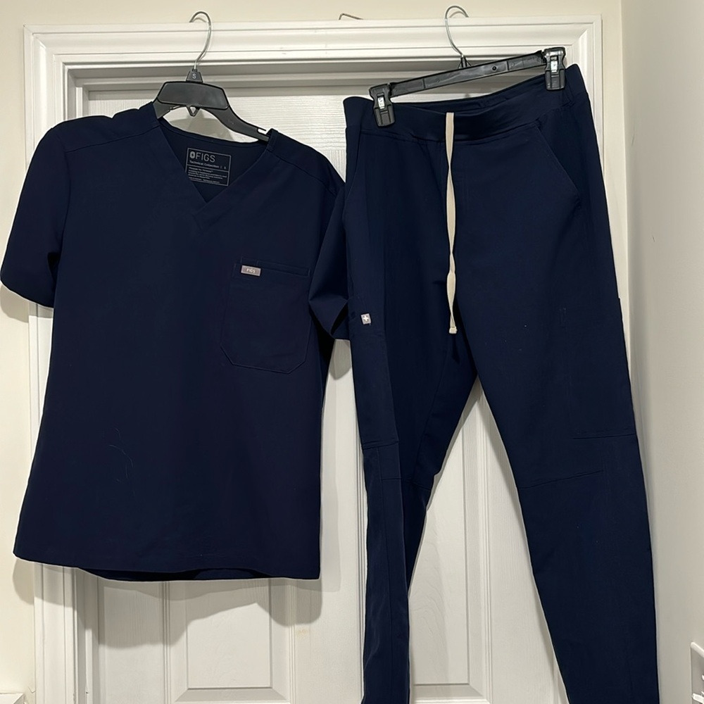 FIGS scrubs (men)